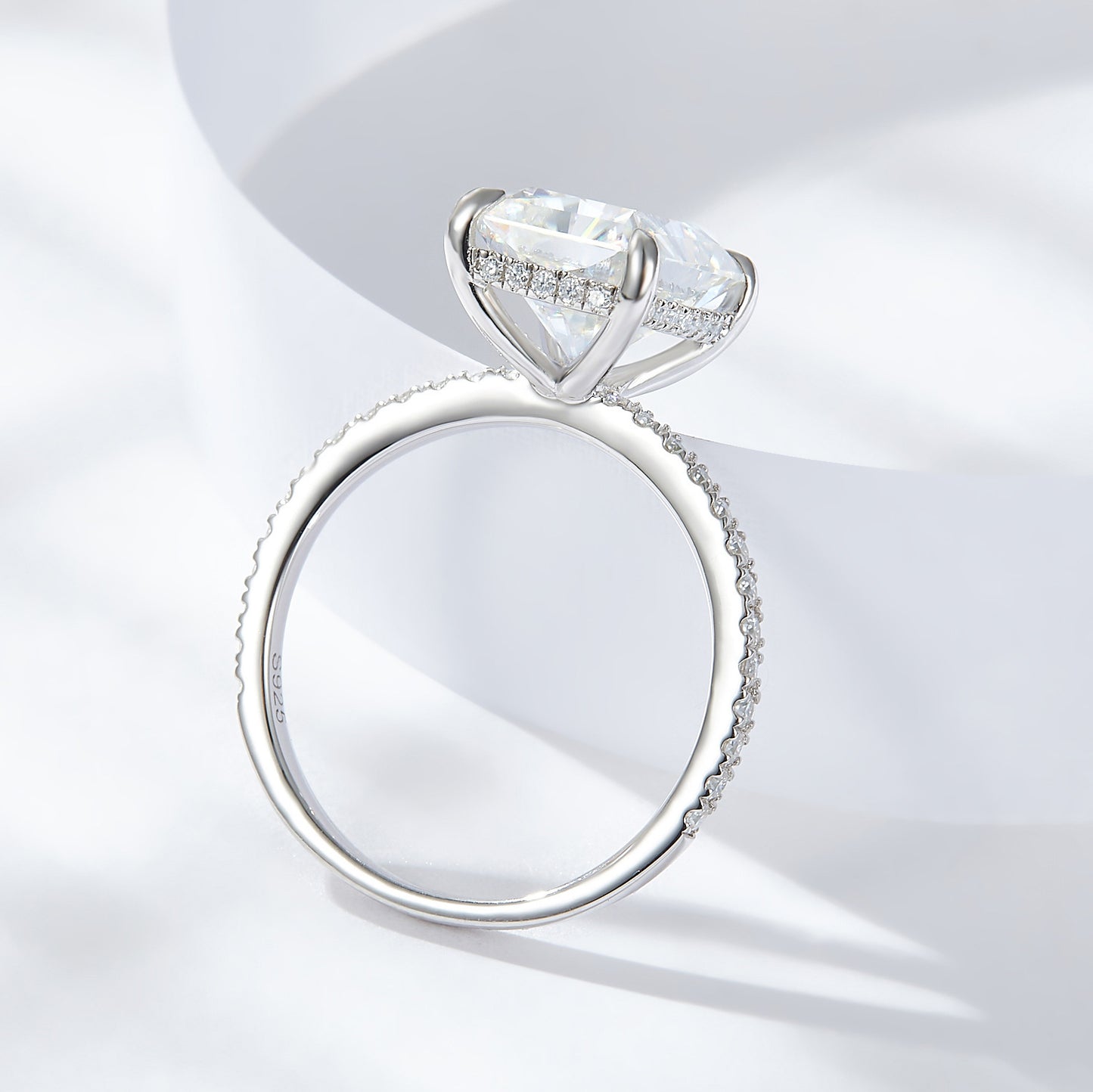4 Karat Radiant 925 Silver Moissanite Ring