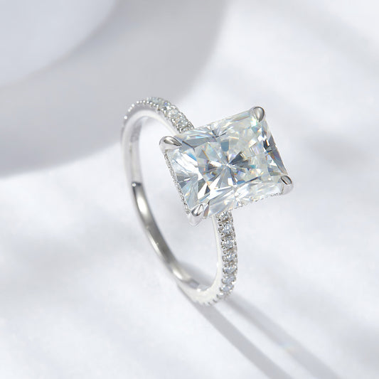 4 Karat Radiant 925 Silver Moissanite Ring